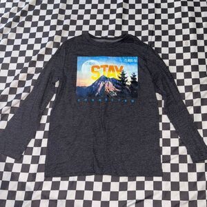Old navy size 8 stay mountain longsleeve shirt